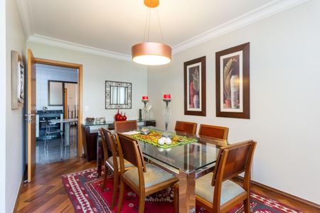 Apartamento à venda com 148m², 4 quartos e 3 vagas