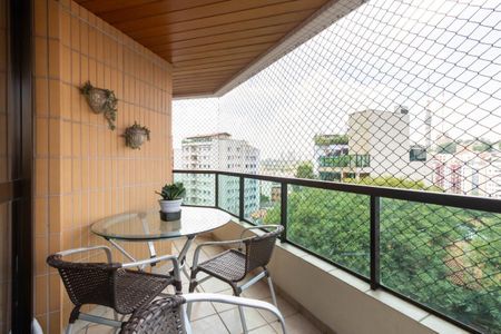 Apartamento à venda com 148m², 4 quartos e 3 vagas