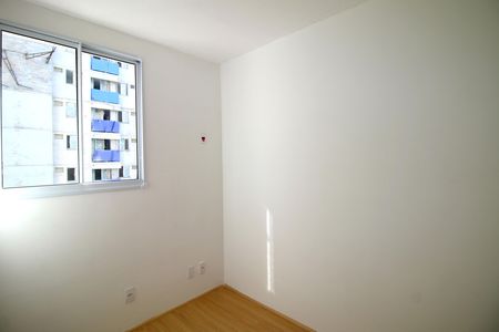Quarto 2 de apartamento para alugar com 2 quartos, 40m² em Irajá, Rio de Janeiro