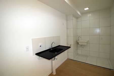 Cozinha de apartamento para alugar com 2 quartos, 40m² em Irajá, Rio de Janeiro