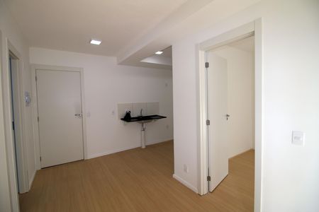 Sala de apartamento para alugar com 2 quartos, 40m² em Irajá, Rio de Janeiro