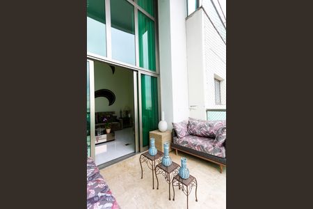 Apartamento à venda com 690m², 5 quartos e 7 vagas Apartamento à venda com 690m², 5 quartos e 7 vagasvaranda 1