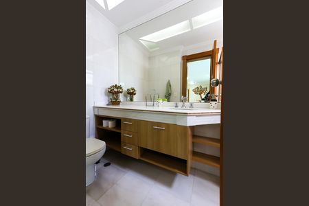 Apartamento à venda com 690m², 5 quartos e 7 vagas Apartamento à venda com 690m², 5 quartos e 7 vagasbanheiro