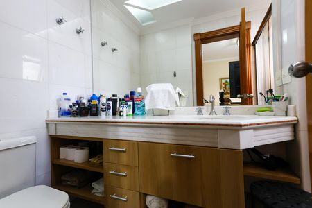 Apartamento à venda com 690m², 5 quartos e 7 vagas Apartamento à venda com 690m², 5 quartos e 7 vagasBanheiro da Suíte 4