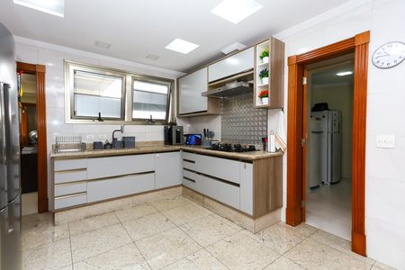 Apartamento à venda com 690m², 5 quartos e 7 vagas Apartamento à venda com 690m², 5 quartos e 7 vagascozinha