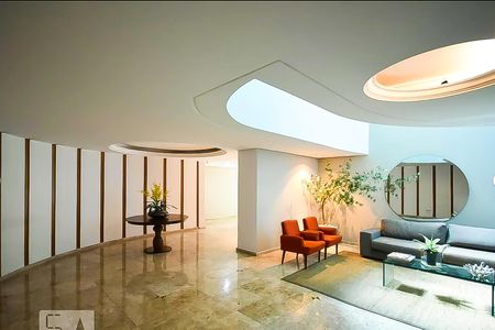 Apartamento à venda com 690m², 5 quartos e 7 vagas Apartamento à venda com 690m², 5 quartos e 7 vagasHall social