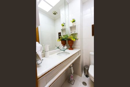 Apartamento à venda com 690m², 5 quartos e 7 vagas Apartamento à venda com 690m², 5 quartos e 7 vagasLavabo