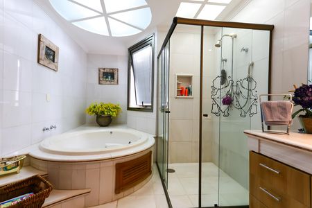 Apartamento à venda com 690m², 5 quartos e 7 vagas Apartamento à venda com 690m², 5 quartos e 7 vagasBanheiro da Suíte 5