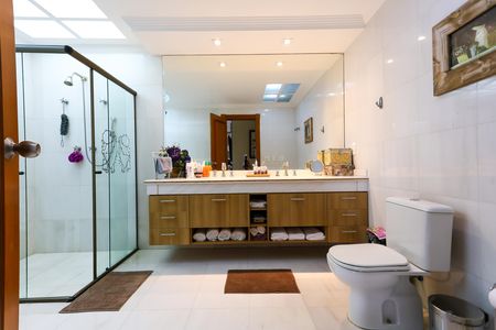 Apartamento à venda com 690m², 5 quartos e 7 vagas Apartamento à venda com 690m², 5 quartos e 7 vagasBanheiro da Suíte 5