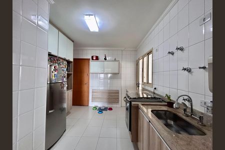 Apartamento à venda com 105m², 3 quartos e 2 vagas Apartamento à venda com 105m², 3 quartos e 2 vagasCozinha