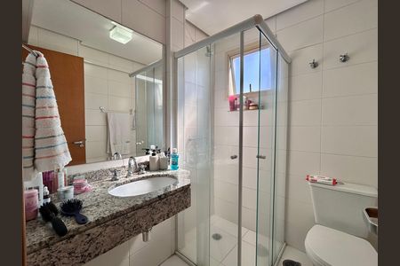 Apartamento à venda com 105m², 3 quartos e 2 vagas Apartamento à venda com 105m², 3 quartos e 2 vagasBanheiro do Quarto 1