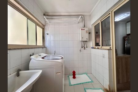 Apartamento à venda com 105m², 3 quartos e 2 vagas Apartamento à venda com 105m², 3 quartos e 2 vagasLavanderia