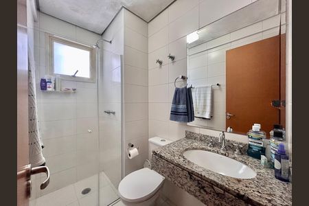 Apartamento à venda com 105m², 3 quartos e 2 vagas Apartamento à venda com 105m², 3 quartos e 2 vagasBanheiro