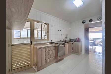 Cozinha de apartamento para alugar com 3 quartos, 105m² em Vila Bertioga, São Paulo