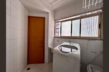 Apartamento à venda com 105m², 3 quartos e 2 vagas Apartamento à venda com 105m², 3 quartos e 2 vagasLavanderia