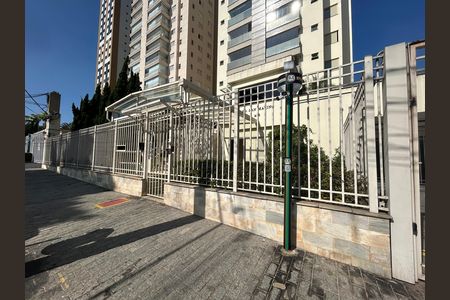 Fachada de apartamento para alugar com 3 quartos, 105m² em Vila Bertioga, São Paulo