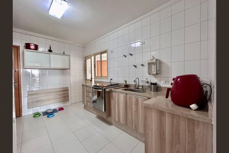 Apartamento à venda com 105m², 3 quartos e 2 vagas Apartamento à venda com 105m², 3 quartos e 2 vagasCozinha