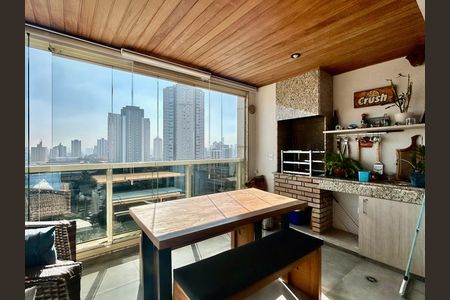 Apartamento à venda com 105m², 3 quartos e 2 vagas Apartamento à venda com 105m², 3 quartos e 2 vagasVaranda gourmet