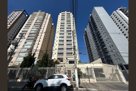 Apartamento à venda com 105m², 3 quartos e 2 vagas Apartamento à venda com 105m², 3 quartos e 2 vagasFachada