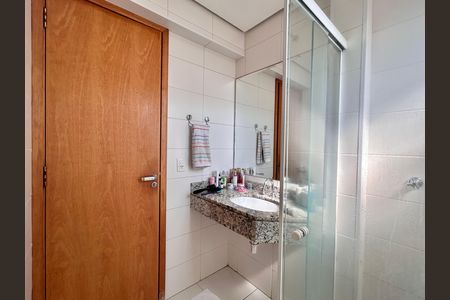 Apartamento à venda com 105m², 3 quartos e 2 vagas Apartamento à venda com 105m², 3 quartos e 2 vagasBanheiro do Quarto 1