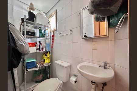 Banheira de Serviço de apartamento para alugar com 3 quartos, 105m² em Vila Bertioga, São Paulo