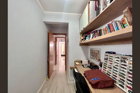 Apartamento à venda com 105m², 3 quartos e 2 vagas Apartamento à venda com 105m², 3 quartos e 2 vagasEscritório