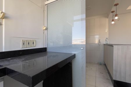 Apartamento para alugar com 65m², 2 quartos e 1 vaga Apartamento para alugar com 65m², 2 quartos e 1 vagaCozinha e Área de Serviço