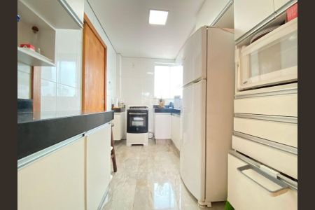 Cozinha de apartamento à venda com 3 quartos, 76m² em Pampulha, Belo Horizonte