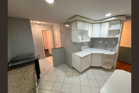 Apartamento à venda com 122m², 3 quartos e 2 vagasCozinha