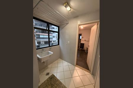 Apartamento à venda com 122m², 3 quartos e 2 vagasBanheiro