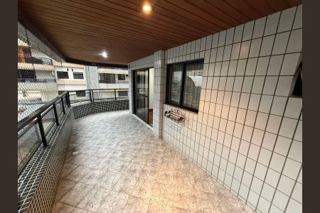 Apartamento à venda com 122m², 3 quartos e 2 vagasVaranda