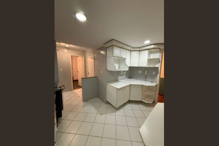 Apartamento à venda com 122m², 3 quartos e 2 vagasBanheiro