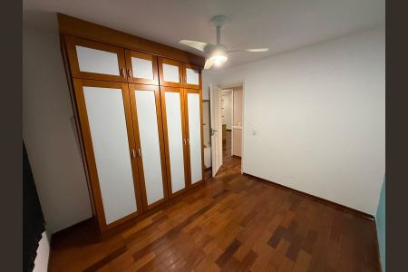 Apartamento à venda com 122m², 3 quartos e 2 vagasQuarto