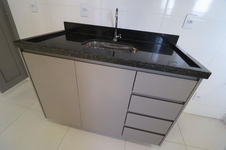Cozinha de apartamento para alugar com 2 quartos, 52m² em Novo Mundo, Uberlândia