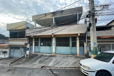 Fachada de casa para alugar com 1 quarto, 50m² em Jardim do Engenho, Cotia