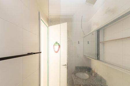 Banheiro da Suíte de apartamento para alugar com 3 quartos, 89m² em Vila Guilherme, São Paulo