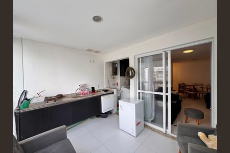 Apartamento para alugar com 200m², 3 quartos e 2 vagas Apartamento para alugar com 200m², 3 quartos e 2 vagasVaranda