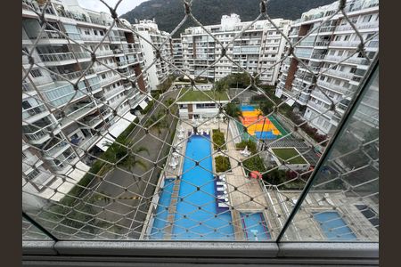 Apartamento para alugar com 200m², 3 quartos e 2 vagas Apartamento para alugar com 200m², 3 quartos e 2 vagasVaranda