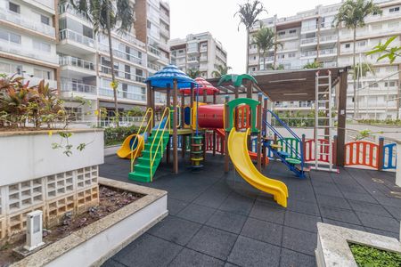 Apartamento para alugar com 200m², 3 quartos e 2 vagas