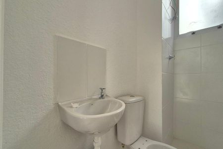 Banheiro de apartamento à venda com 2 quartos, 40m² em Jardim Rossin, Campinas