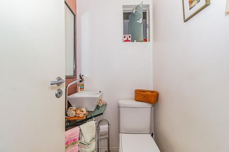 Apartamento à venda com 134m², 3 quartos e 2 vagas Apartamento à venda com 134m², 3 quartos e 2 vagasLavabo
