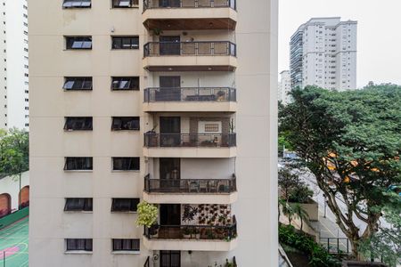 Apartamento à venda com 134m², 3 quartos e 2 vagas Apartamento à venda com 134m², 3 quartos e 2 vagasVista da Suíte 2