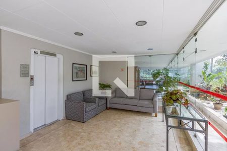 Apartamento à venda com 134m², 3 quartos e 2 vagas Apartamento à venda com 134m², 3 quartos e 2 vagasHall social