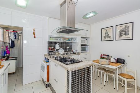 Apartamento à venda com 134m², 3 quartos e 2 vagas Apartamento à venda com 134m², 3 quartos e 2 vagasCozinha