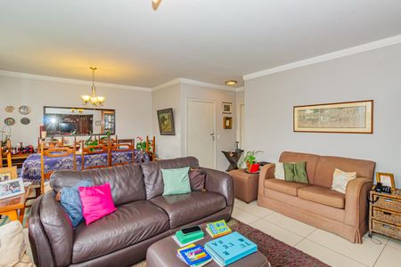 Apartamento à venda com 134m², 3 quartos e 2 vagas Apartamento à venda com 134m², 3 quartos e 2 vagasSala