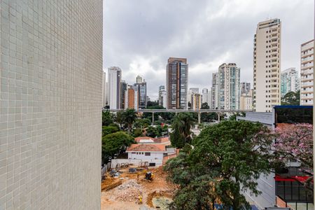 Apartamento à venda com 134m², 3 quartos e 2 vagas Apartamento à venda com 134m², 3 quartos e 2 vagasVista da Suíte 1