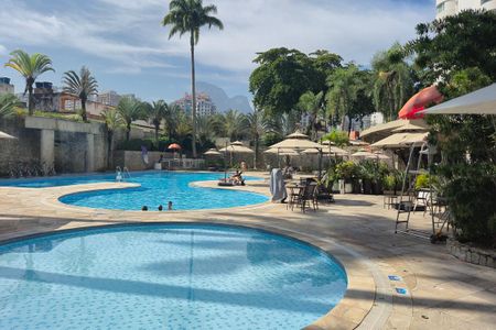 Apartamento para alugar com 60m², 2 quartos e 1 vaga Apartamento para alugar com 60m², 2 quartos e 1 vagaÁrea Comum - Piscina
