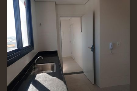 Apartamento à venda com 3 quartos, 95m² em Cabral, Contagem