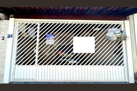 Placa instalada na fachada do imóvel  de casa à venda com 2 quartos, 152m² em Vila Alianca, Guarulhos