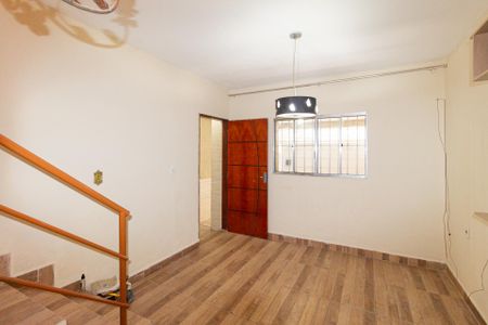 Casa para alugar com 3 quartos, 115m² em Vila da Oportunidade, Carapicuíba